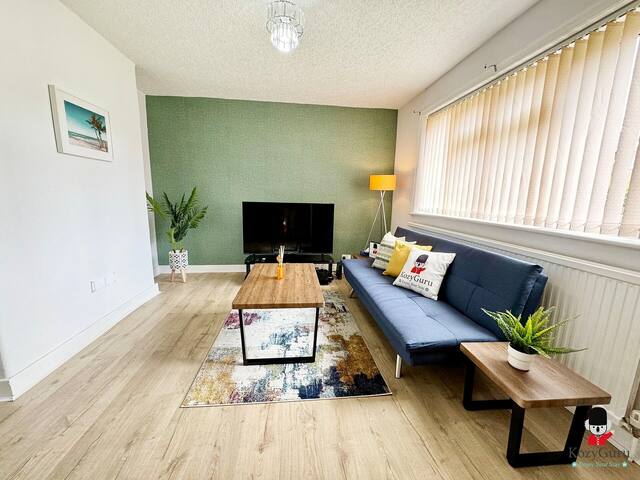 Cozy Manchester Neighborhood 3BR 7ppl with Parking gallery image 5