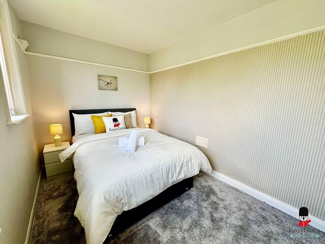 Cozy Manchester Neighborhood 3BR 7ppl with Parking gallery image 2