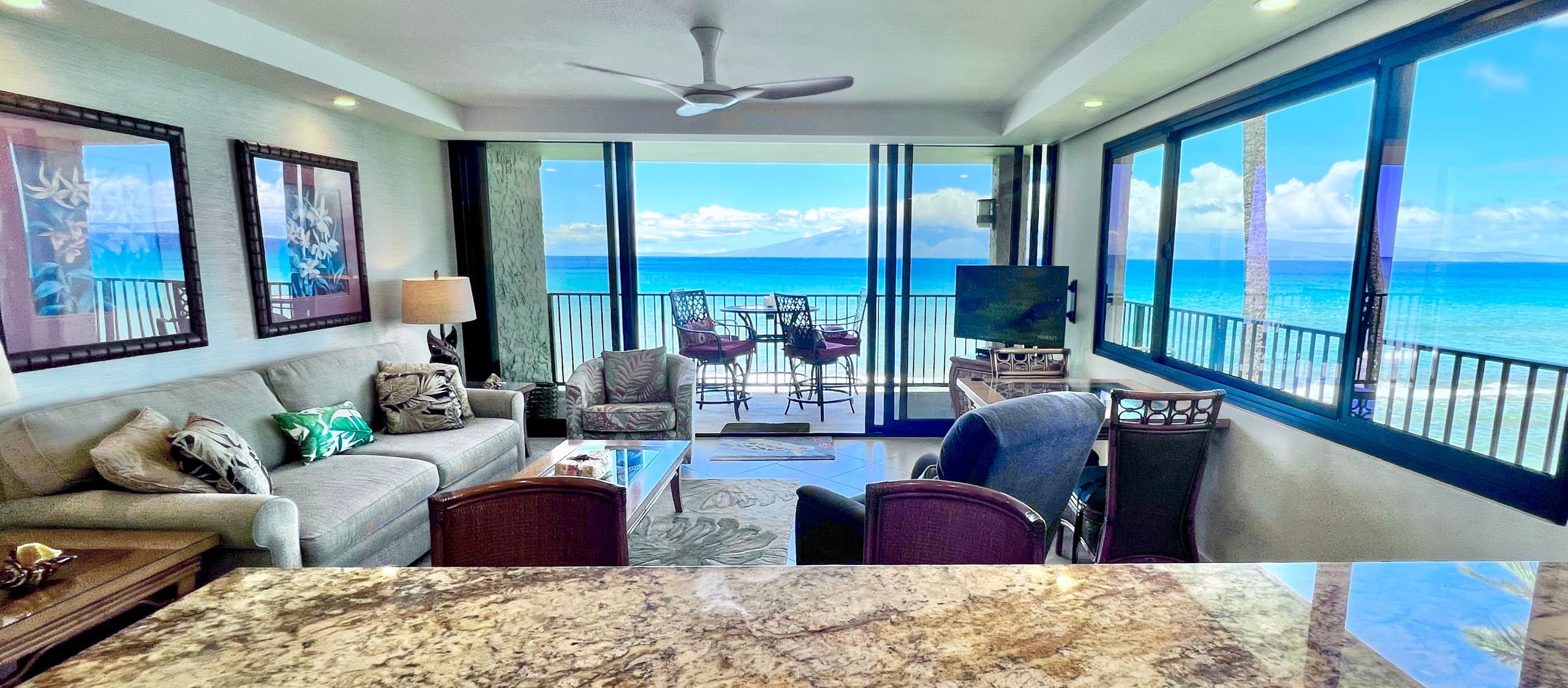 Condo in Lahaina · ★4.91 · 1 bedroom · 2 beds · 1 private bath - Image 14