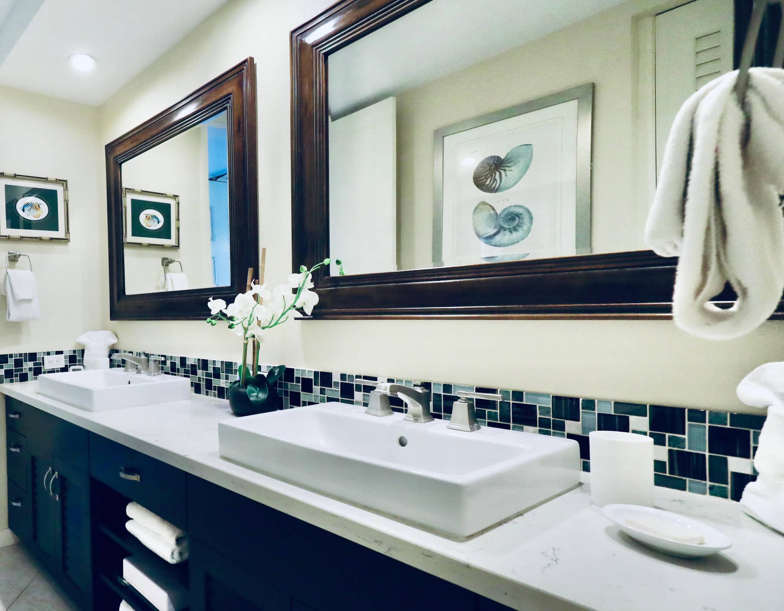 Condo in Lahaina · ★4.91 · 1 bedroom · 2 beds · 1 private bath - Image 18
