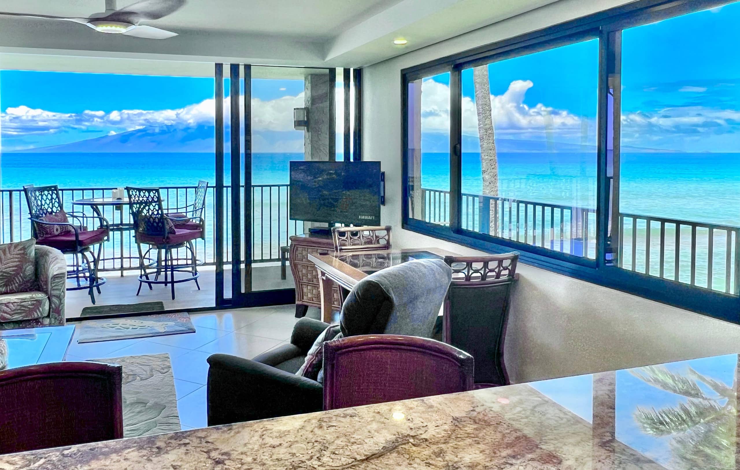 Condo in Lahaina · ★4.91 · 1 bedroom · 2 beds · 1 private bath - Image 3