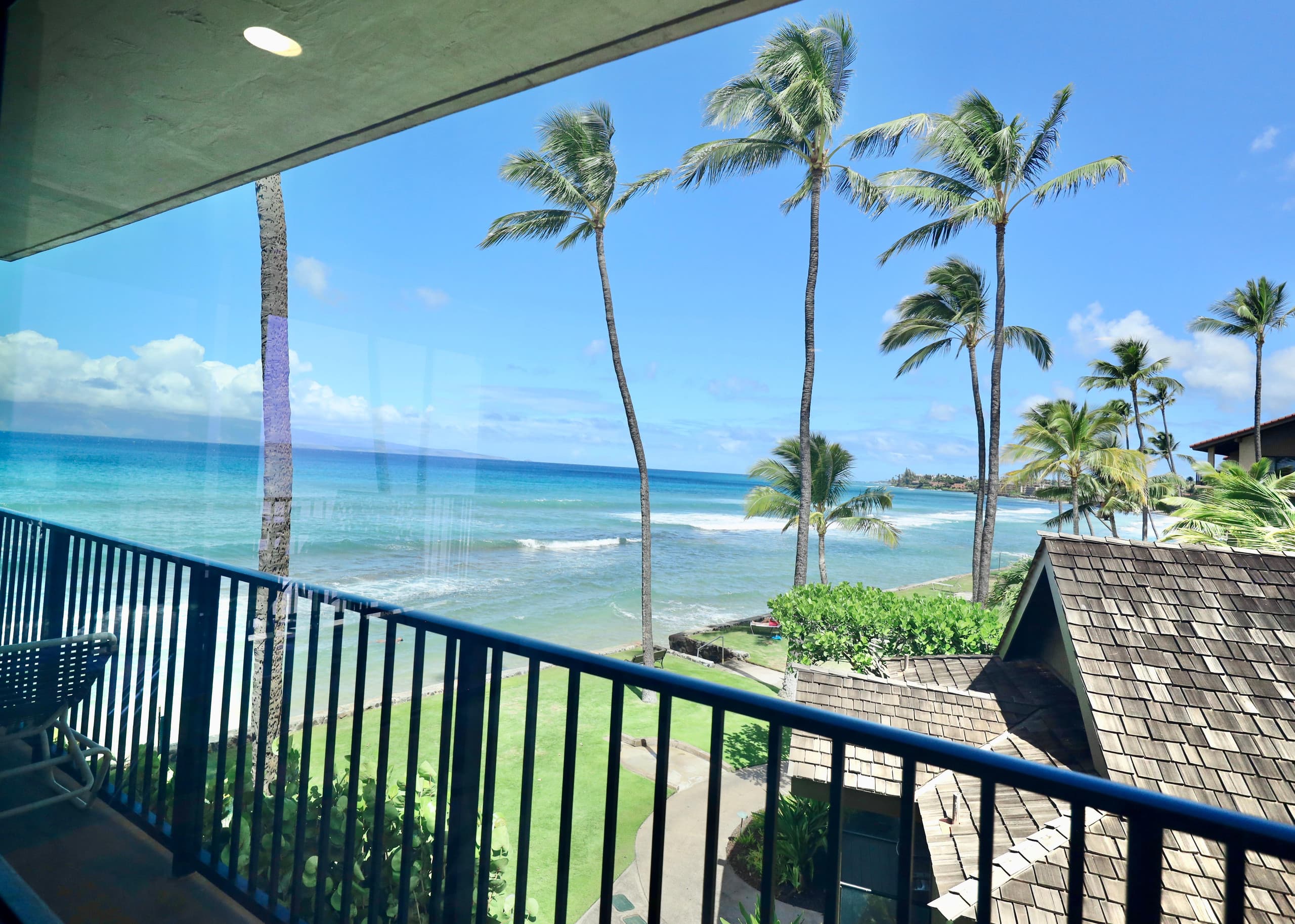 Condo in Lahaina · ★4.91 · 1 bedroom · 2 beds · 1 private bath - Image 39