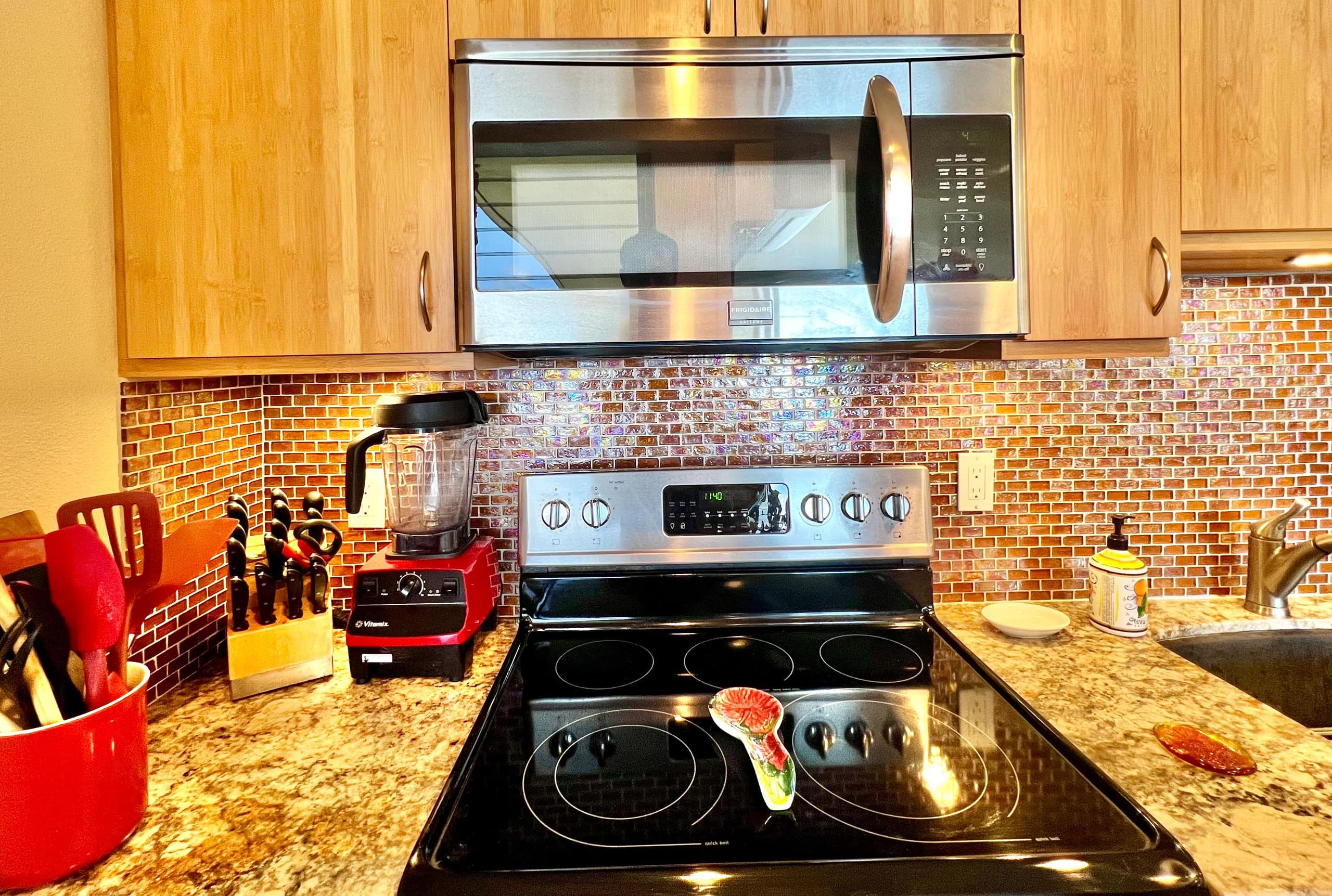 Condo in Lahaina · ★4.91 · 1 bedroom · 2 beds · 1 private bath - Image 30