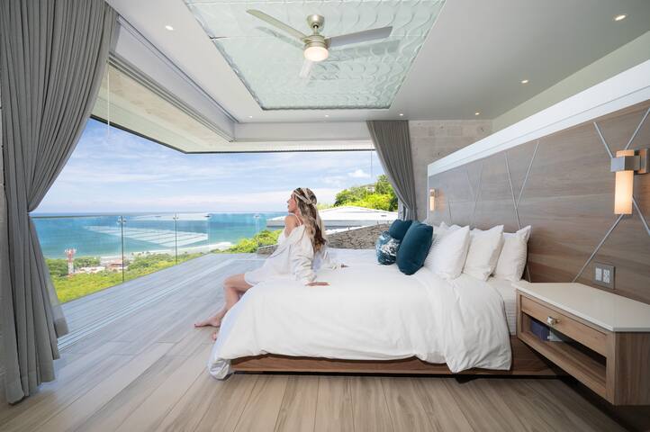 Luxury Villa: Hot Tub: Ocean Views: Fully Staffed