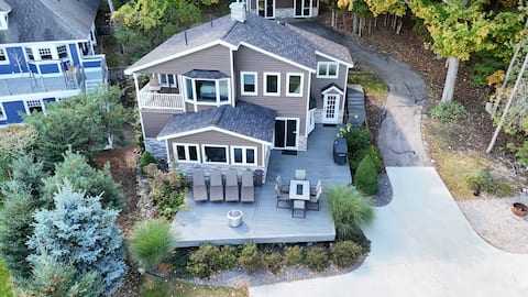 Lakehouse & Bunkhouse; Lakefront, Kayak, Hot tub!