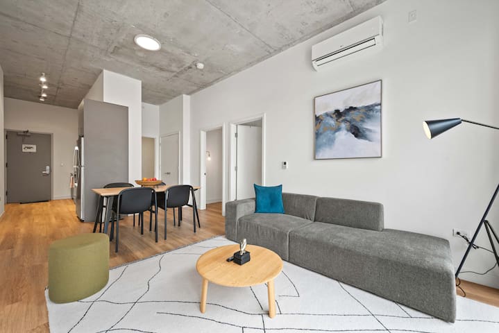 Family-Friendly 4BR in Lincoln Park, Safe Area