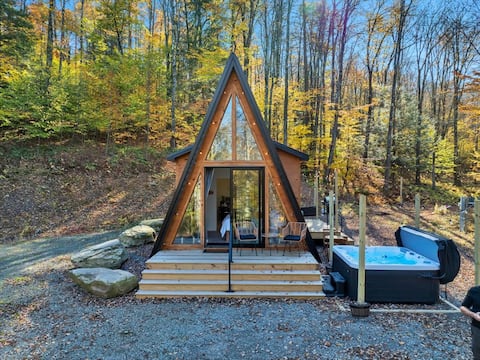 A-Frame with Hot Tub & Fire Pit | Pets