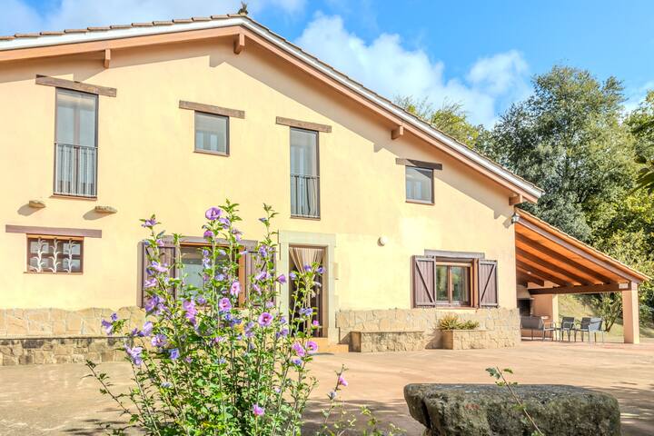 Can Mestrehumà gallery image 3