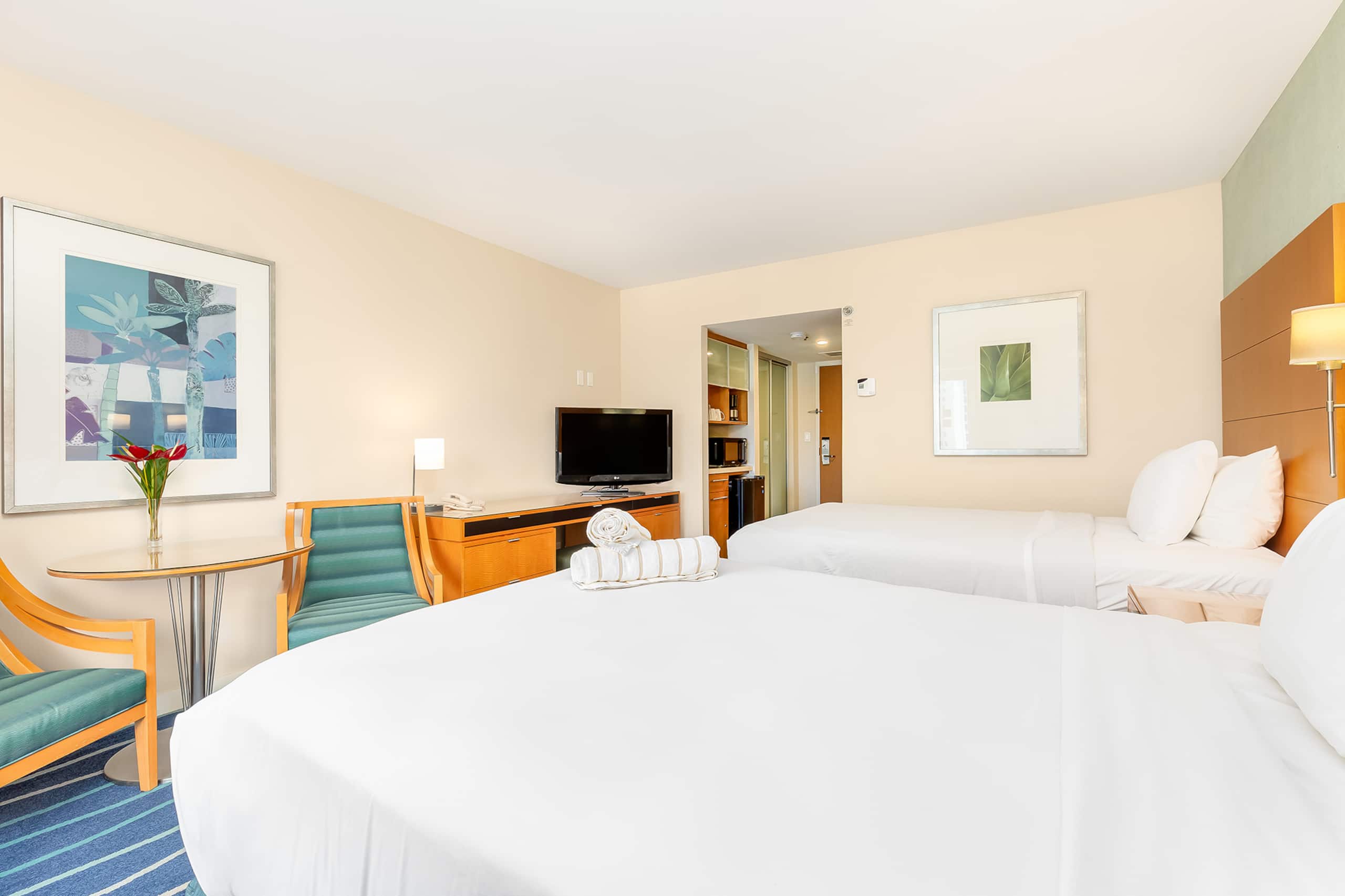 Hotel in Honolulu · ★4.33 · Studio · 2 beds · 1 shared bath - Image 5