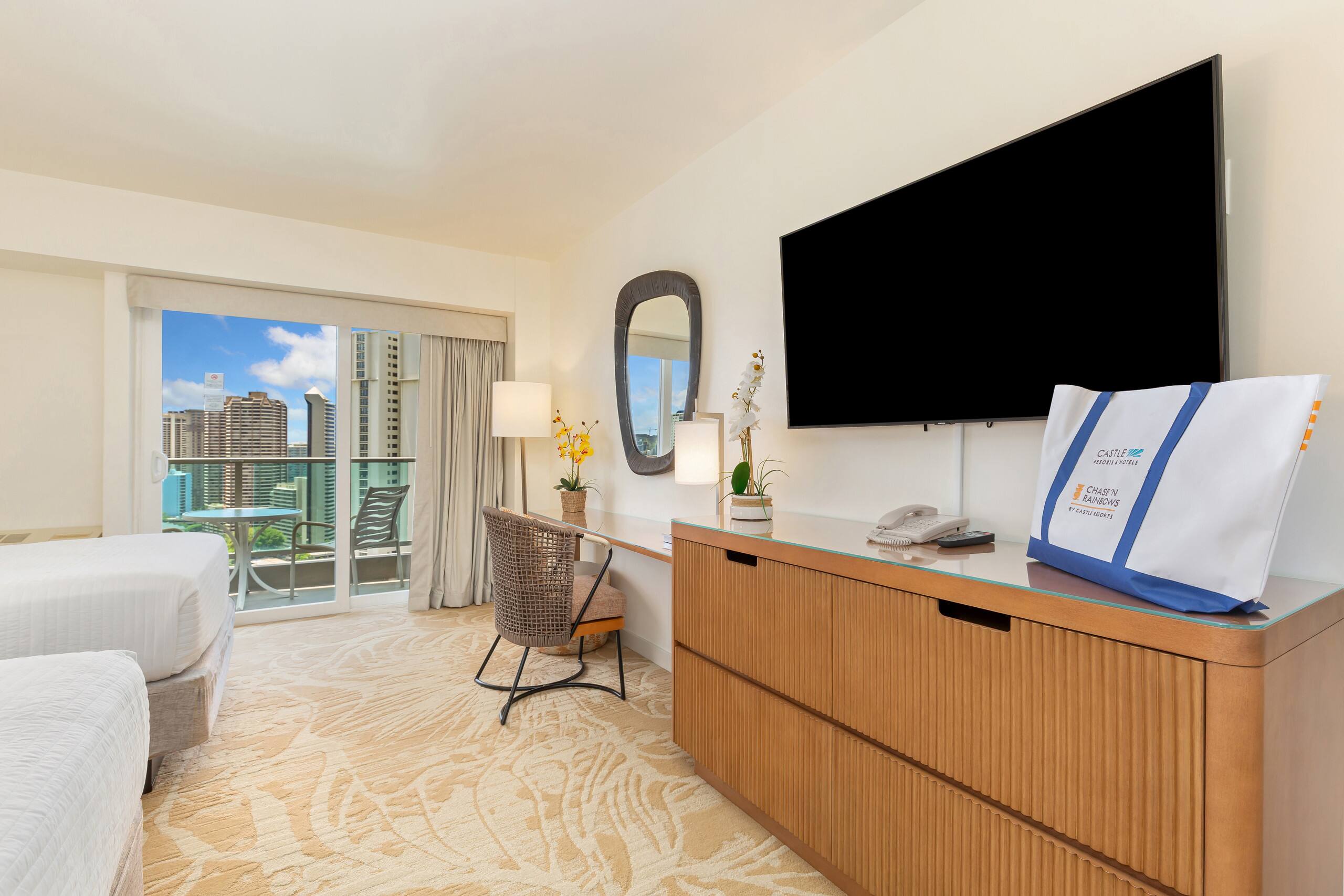 Hotel in Honolulu · ★4.33 · Studio · 2 beds · 1 shared bath - Image 6