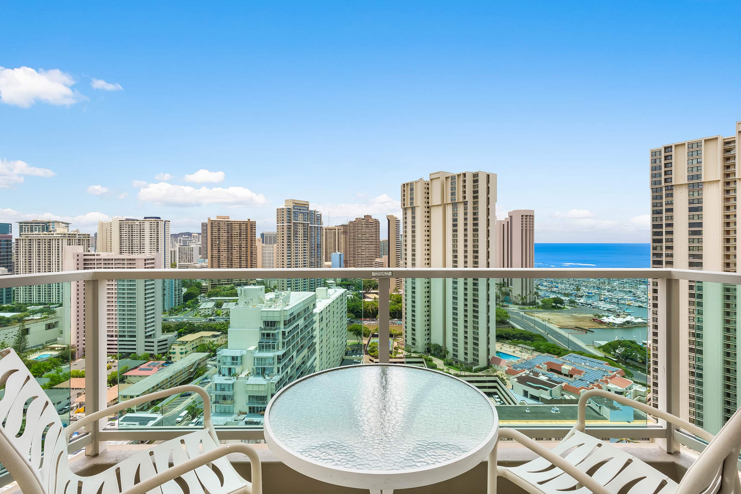 Hotel in Honolulu · ★4.33 · Studio · 2 beds · 1 shared bath - Image 27