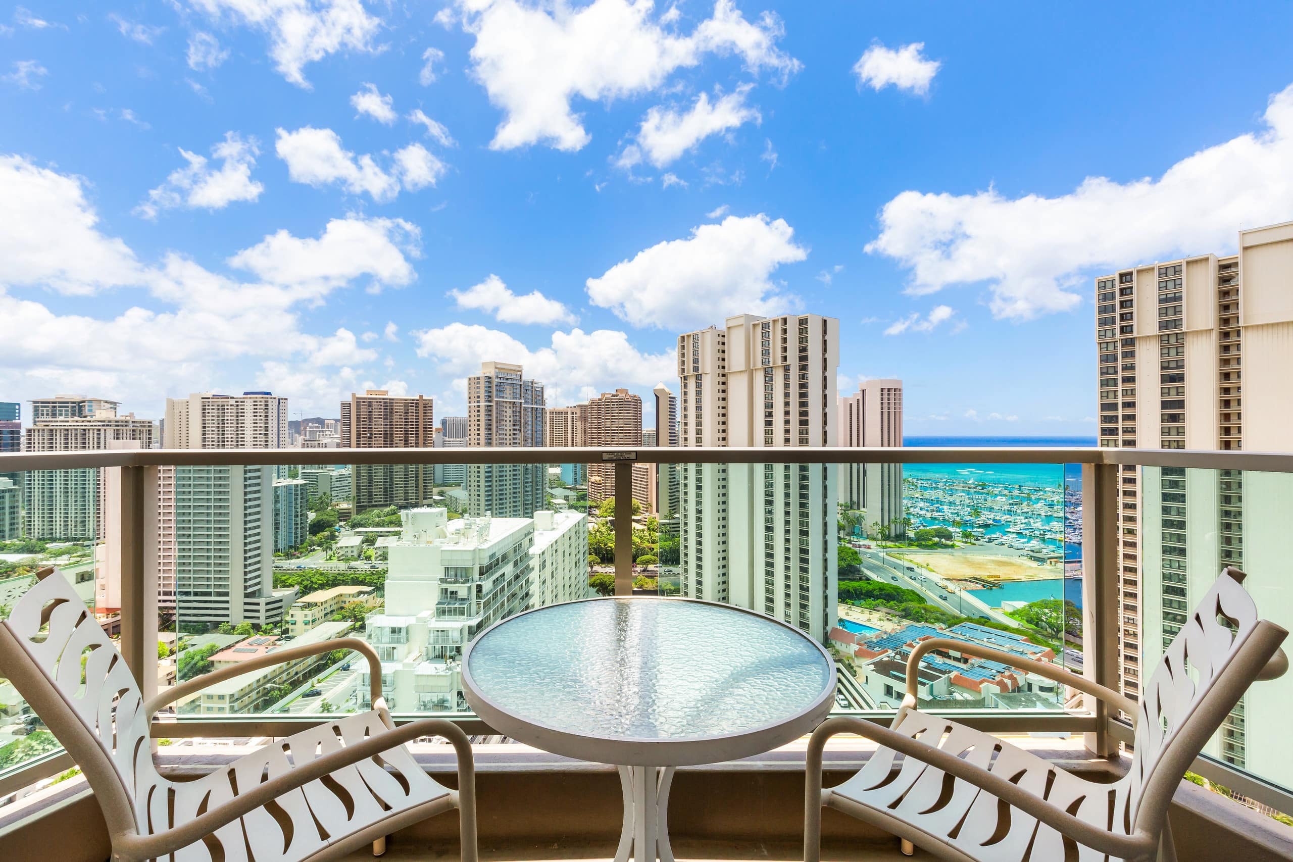 Hotel in Honolulu · ★4.33 · Studio · 2 beds · 1 shared bath - Image 19
