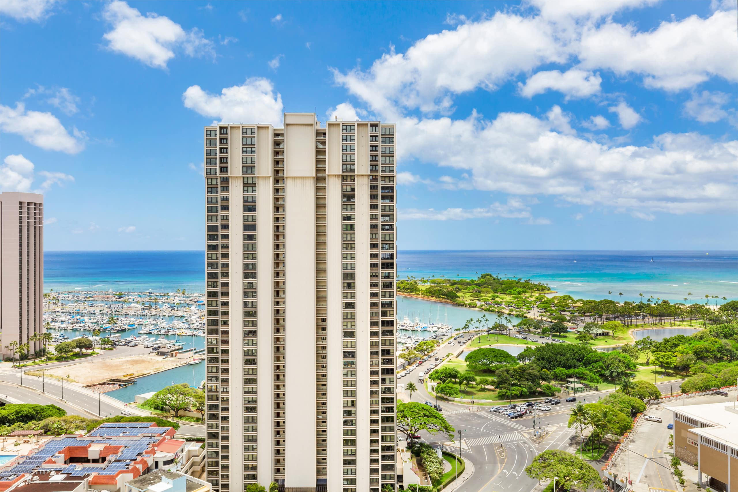 Hotel in Honolulu · ★4.33 · Studio · 2 beds · 1 shared bath - Image 24