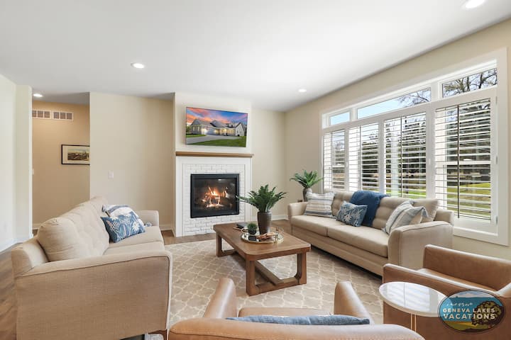The Bay Constellation |Yerkes |Firepit |Pool Table
