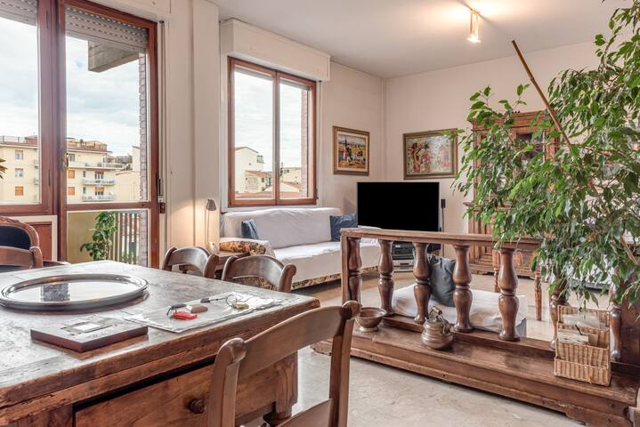 Firenze terrazza, doppio parcheggio gallery image 2