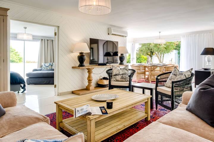 Camps Bay Family Holiday Home Sunset Sanctuary gallery image 4