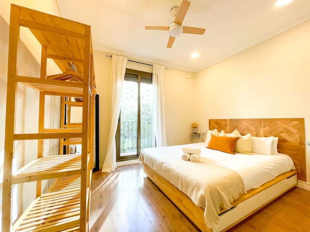 Cozy 2BR in heart of Eixample/Plaza Universidad