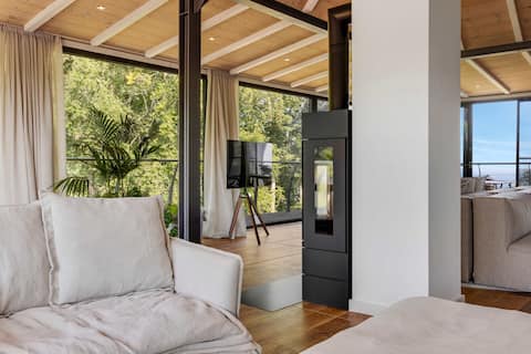 Modern Villa Penthouse with Spa & Ocean View