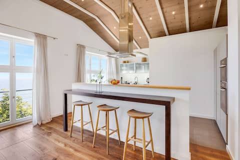 Modern Villa Penthouse with Spa & Ocean View