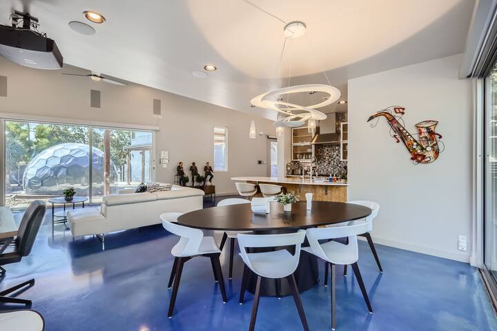 3BR, Hot Tub, Hypedome, 3-min to Downtown Austin gallery image 4