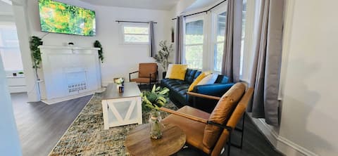 Top performing Airbnb: 2024 Remodeled UP Unit 3bedroom in West CLE in West Boulevard