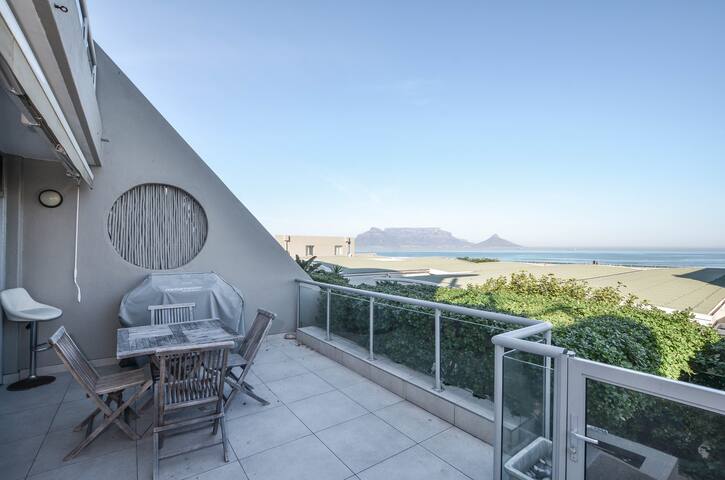 Modern 2 Bedroom Apartment At Dolphin Beach gallery image 2