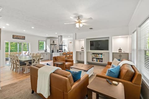 A Family-friendly Home Between Two Charming Towns!