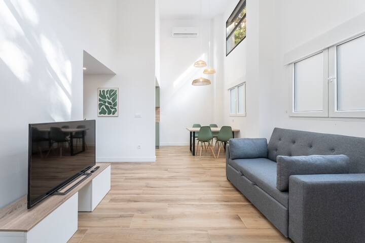 Nou Moles gallery image 3