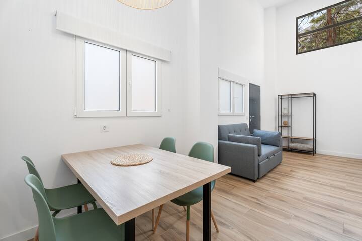 Nou Moles gallery image 5