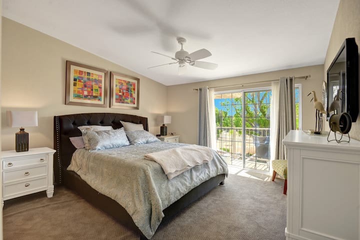 12 MASTER BEDROOM.JPG