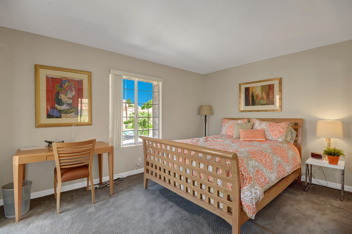 17 GUEST BEDROOM.JPG