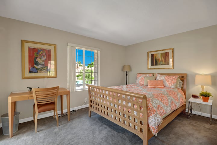 17 ГОСТА BEDROOM.JPG