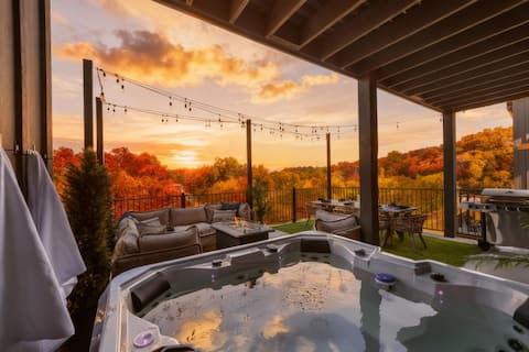 Sleeps 22 | Heated Pool | Hot Tub | Mountain Views