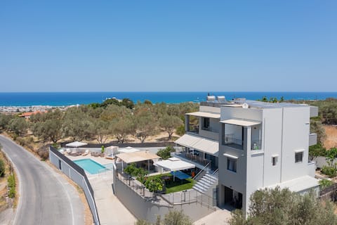3A's Family luxury villa next to Rethymno town