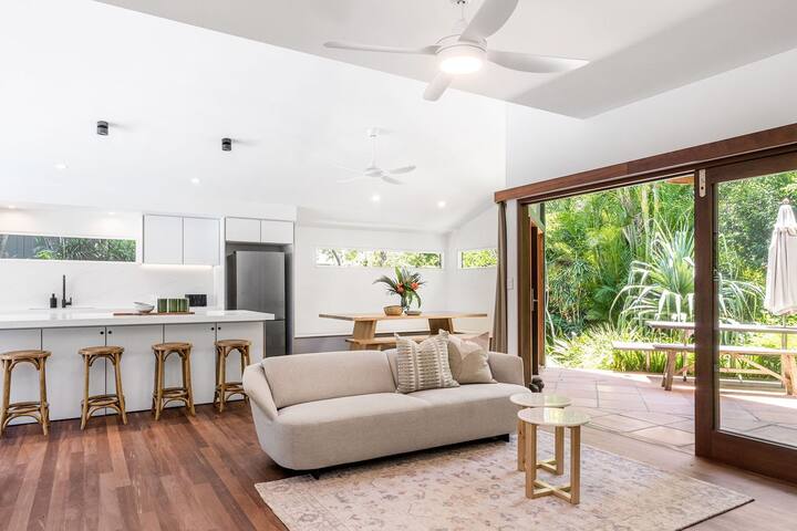 East Coast Escapes | Green Dragon gallery image 2