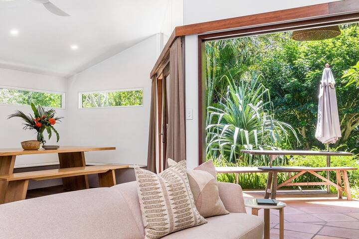 East Coast Escapes | Green Dragon gallery image 5