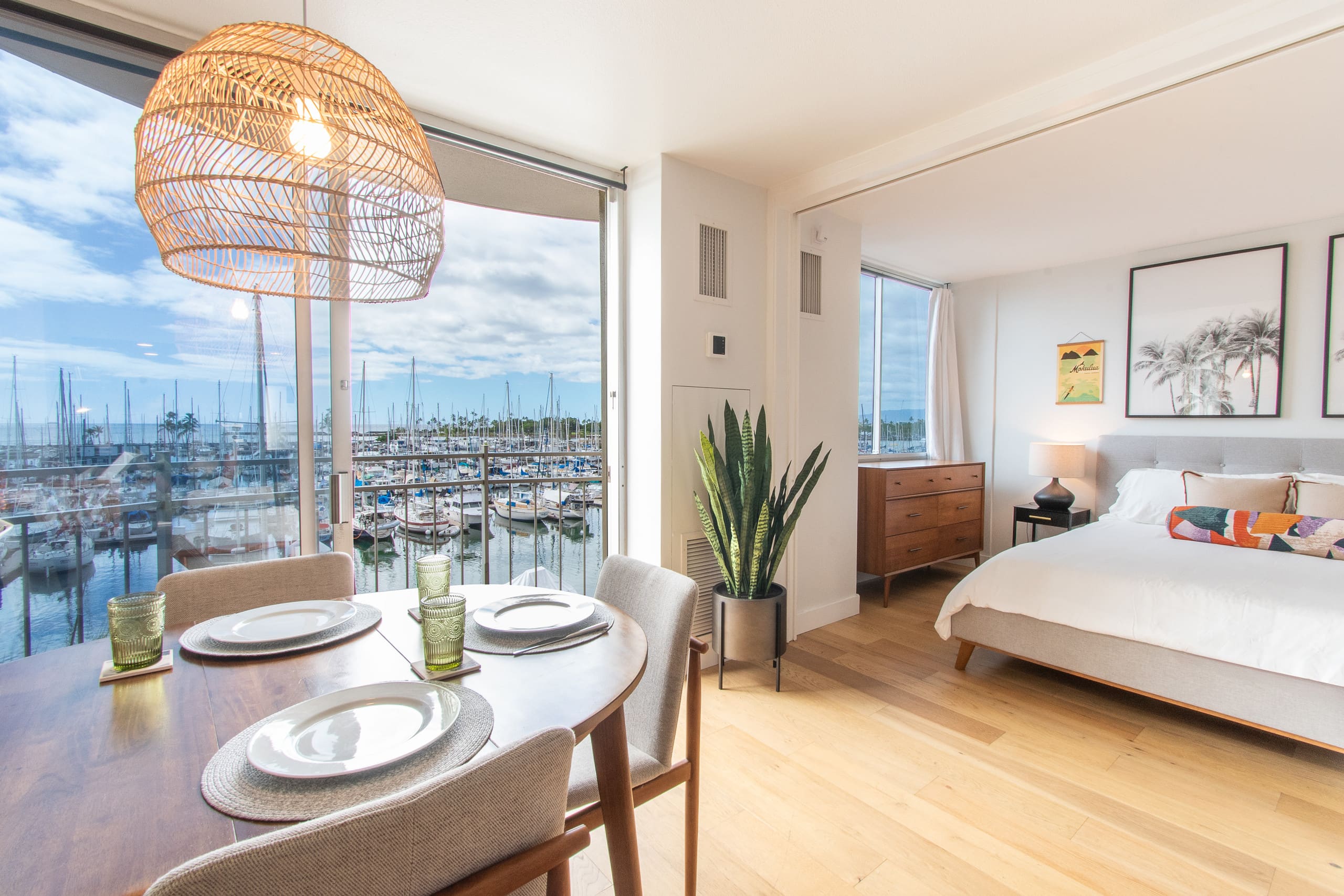Coastal Chic Condo with Ocean View & Full Kitchen - Image 12