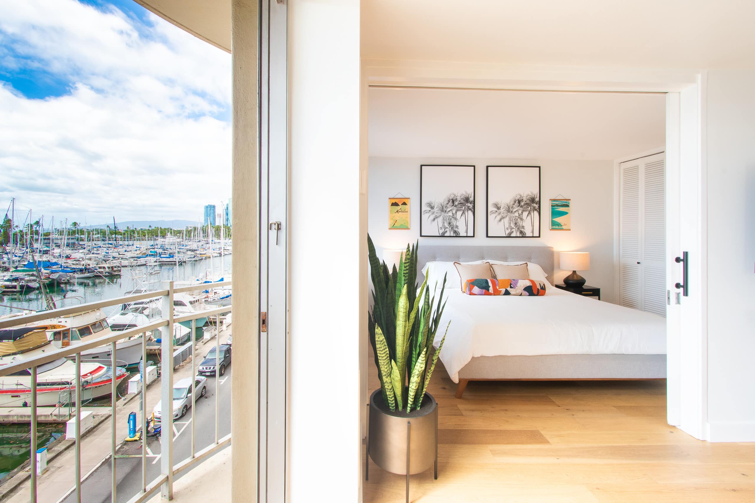 Coastal Chic Condo with Ocean View & Full Kitchen - Image 18