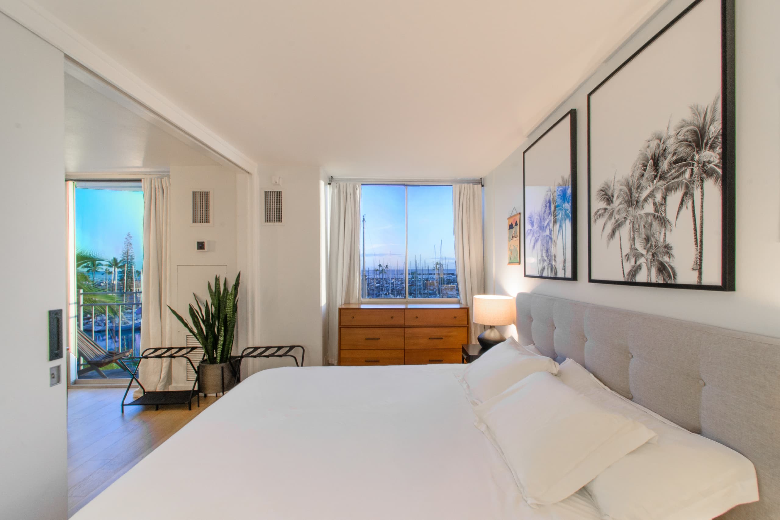 Coastal Chic Condo with Ocean View & Full Kitchen - Image 20