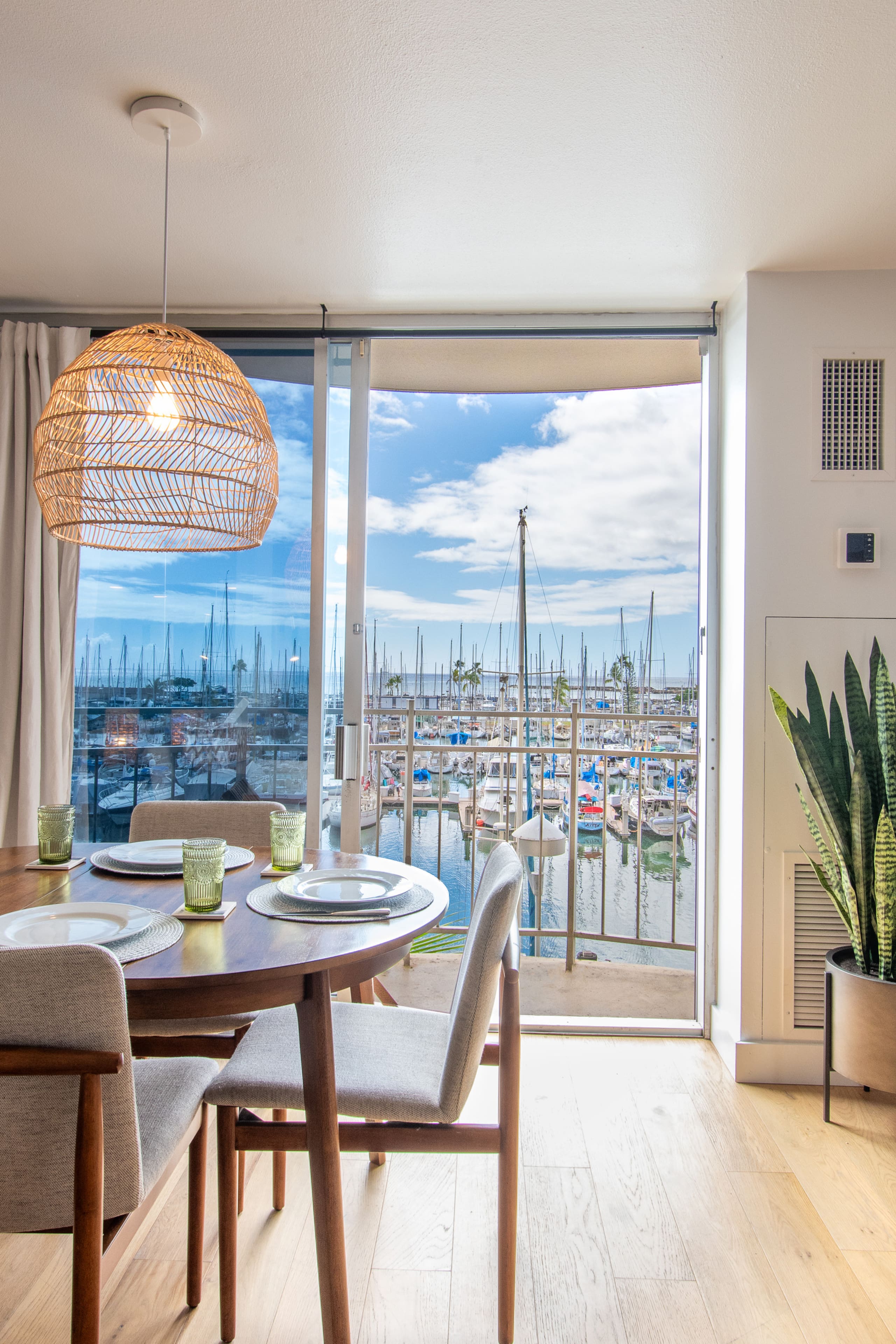 Coastal Chic Condo with Ocean View & Full Kitchen - Image 13