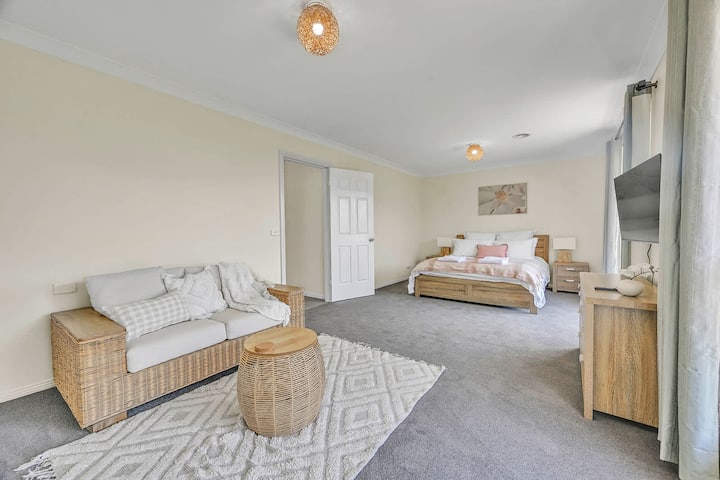 ห้องนอน 3 - เตียงควีนไซส์ทีวีผ้าห่มไฟฟ้า + BIR