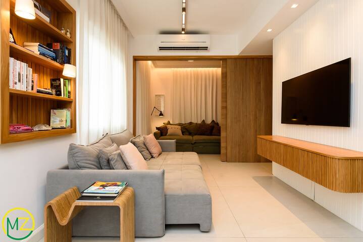 Luxurious 2 bedrooms facing Ipanema beach gallery image 2