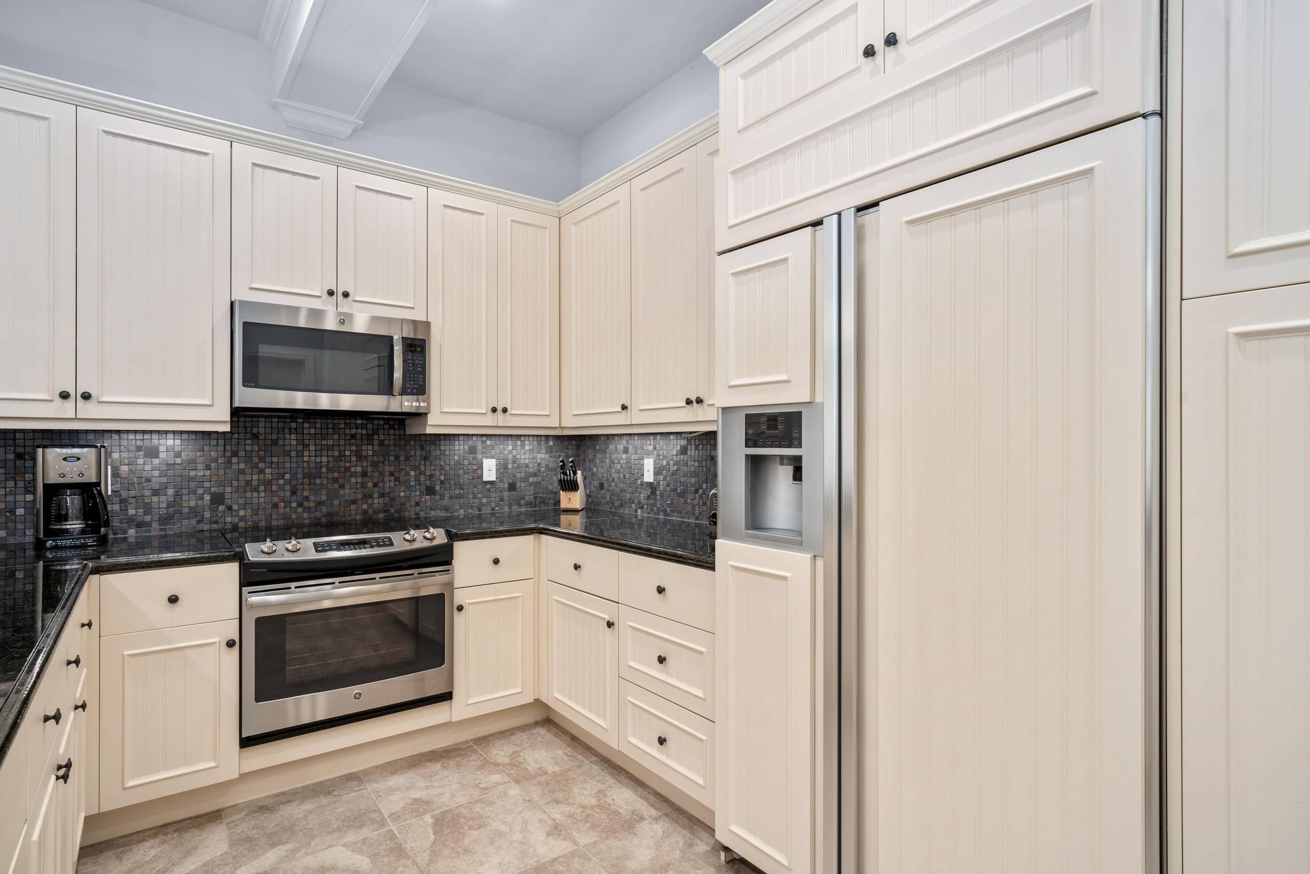 Townhouse in Waimea · ★5.0 · 3 bedrooms · 5 beds · 2.5 shared baths - Image 36
