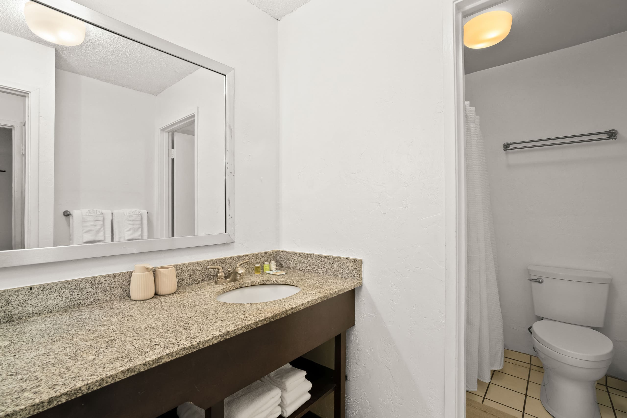 Condo in Kapaa · ★4.76 · 1 bedroom · 2 beds · 1 shared bath - Image 19