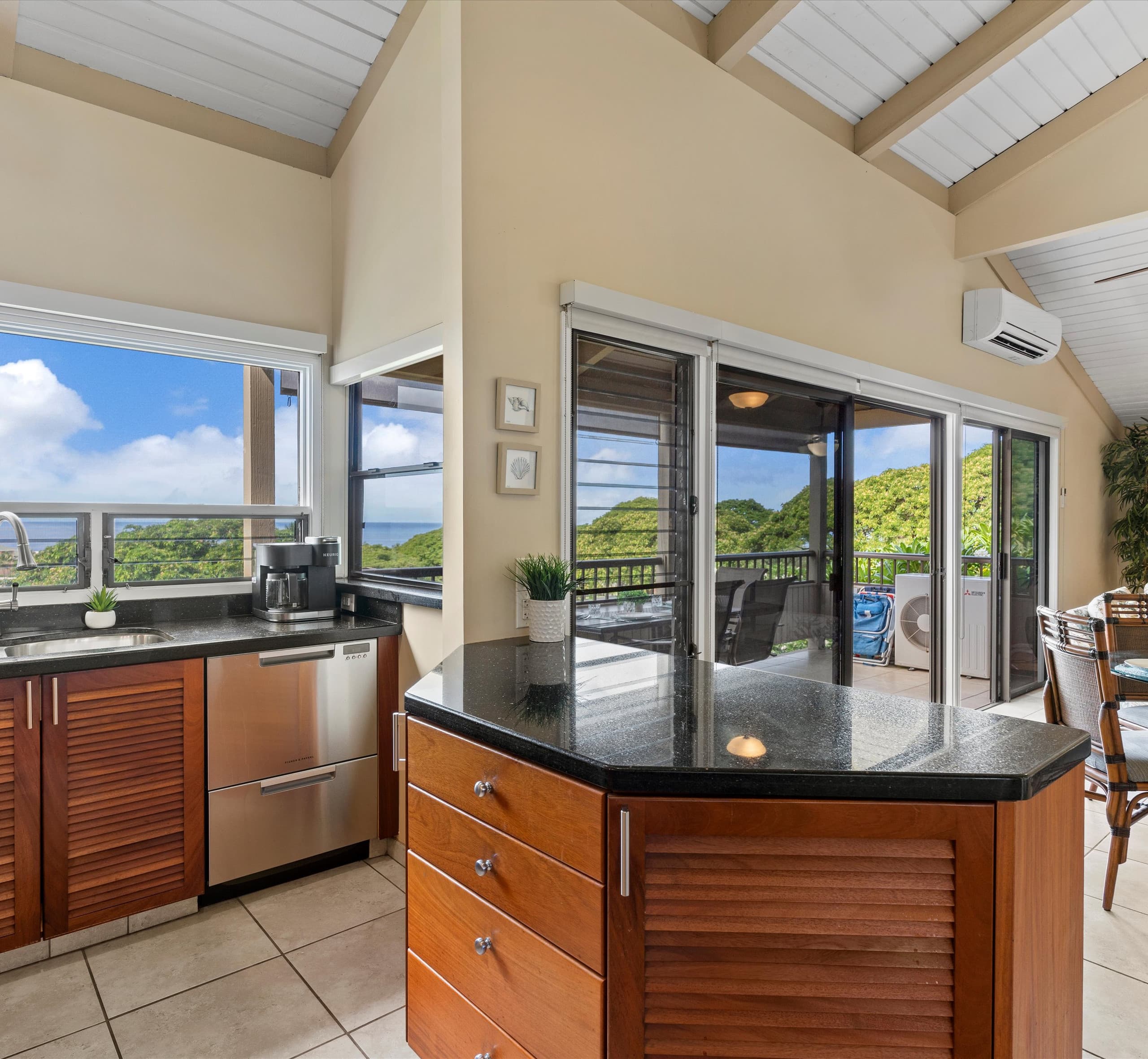 Condo in Kihei · ★4.43 · 2 bedrooms · 3 beds · 2 shared baths - Image 28