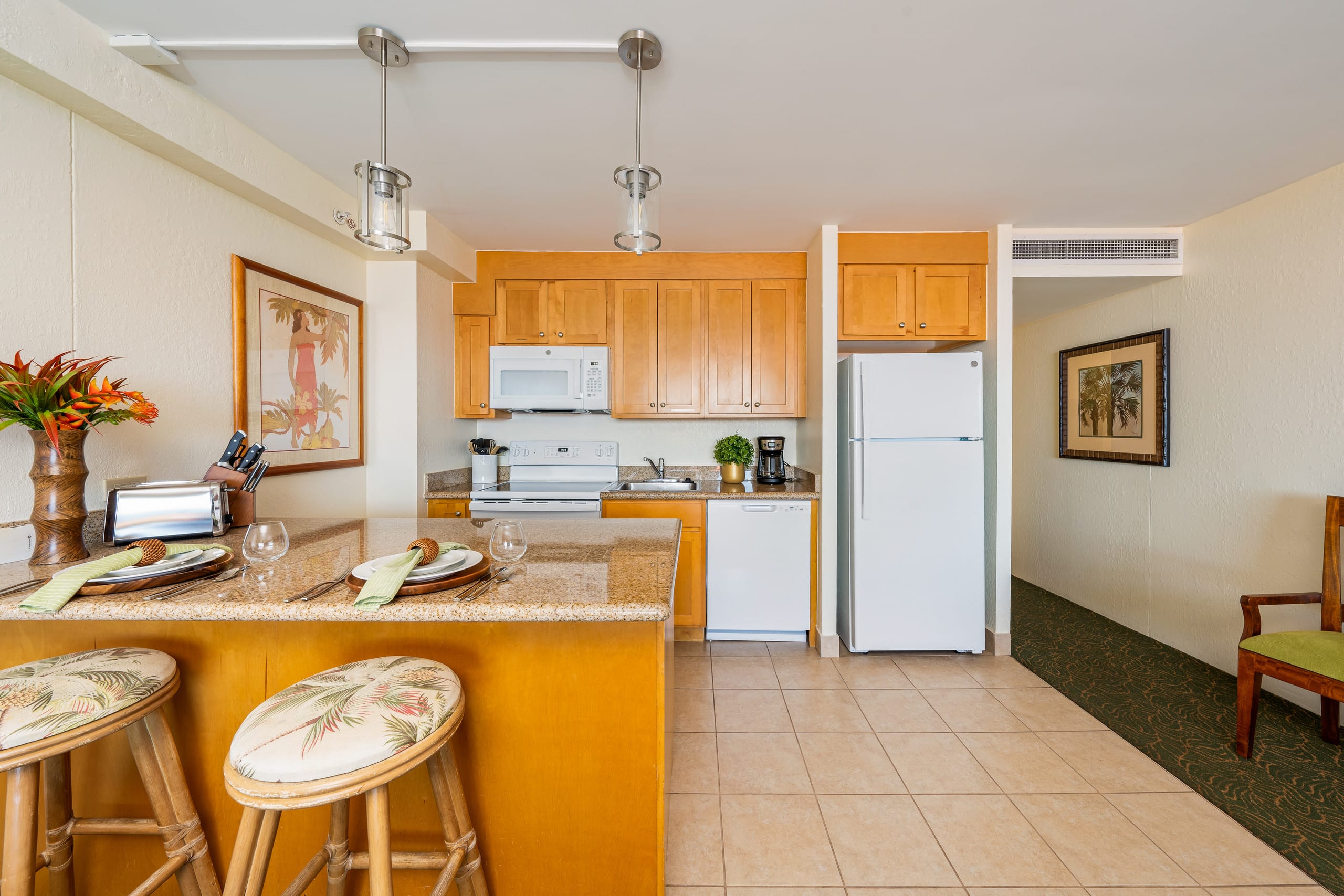 Condo in Lahaina · ★4.9 · 1 bedroom · 2 beds · 1 shared bath - Image 18