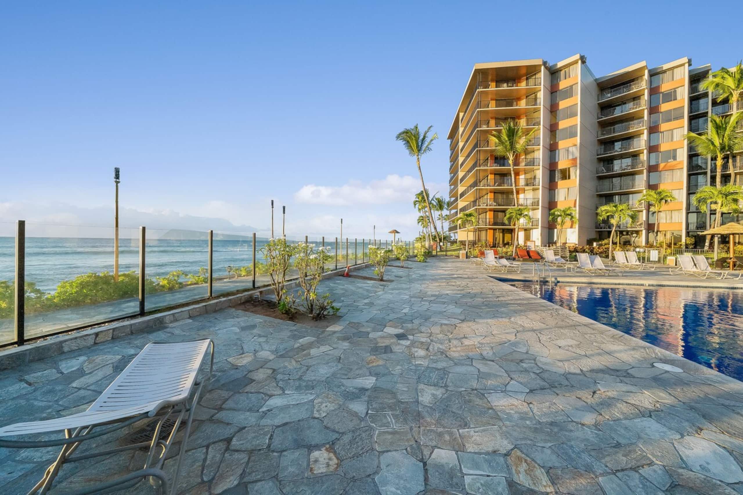 Condo in Lahaina · ★4.9 · 1 bedroom · 2 beds · 1 shared bath - Image 36