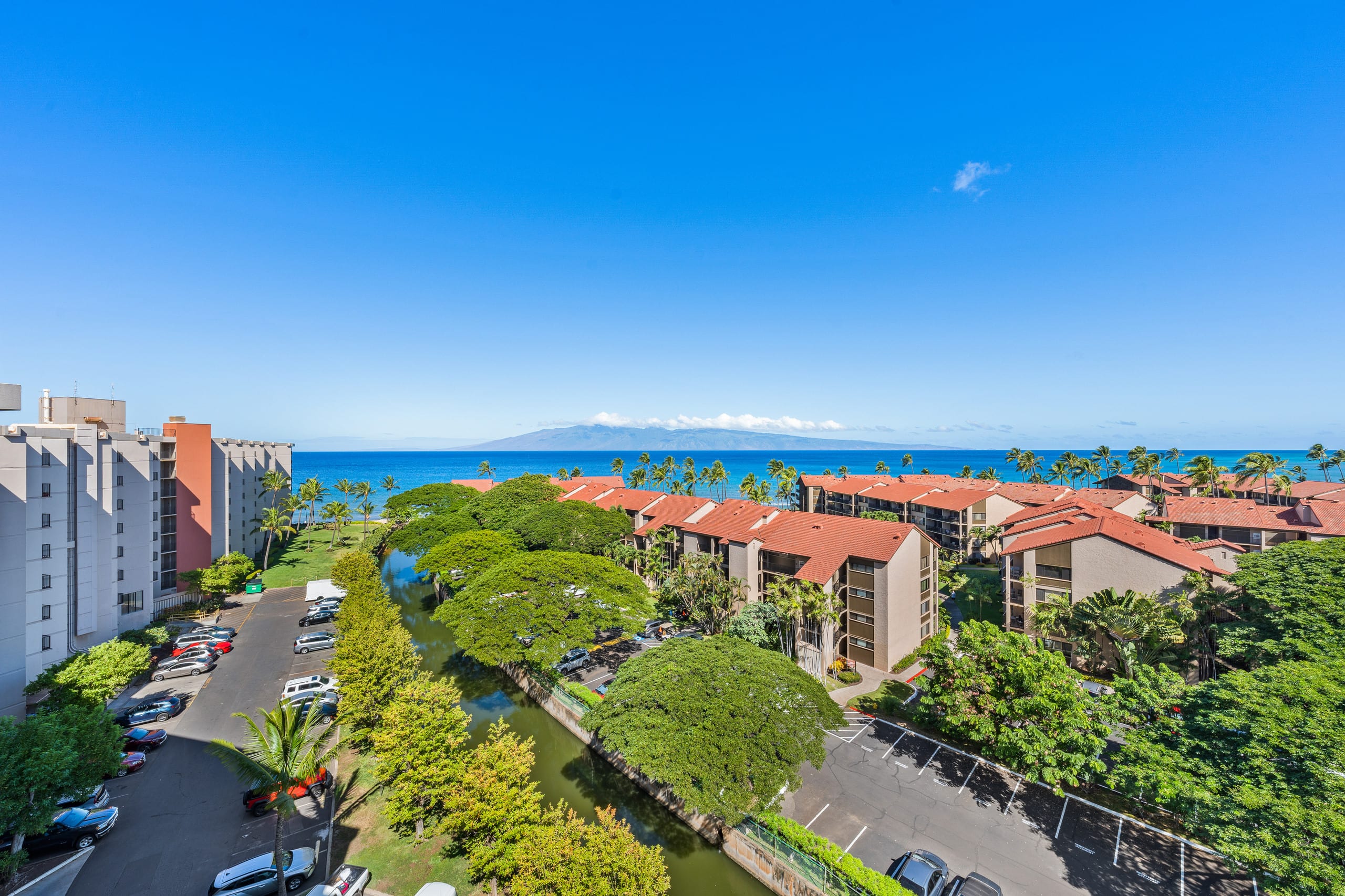 Condo in Lahaina · ★4.9 · 1 bedroom · 2 beds · 1 shared bath - Image 10
