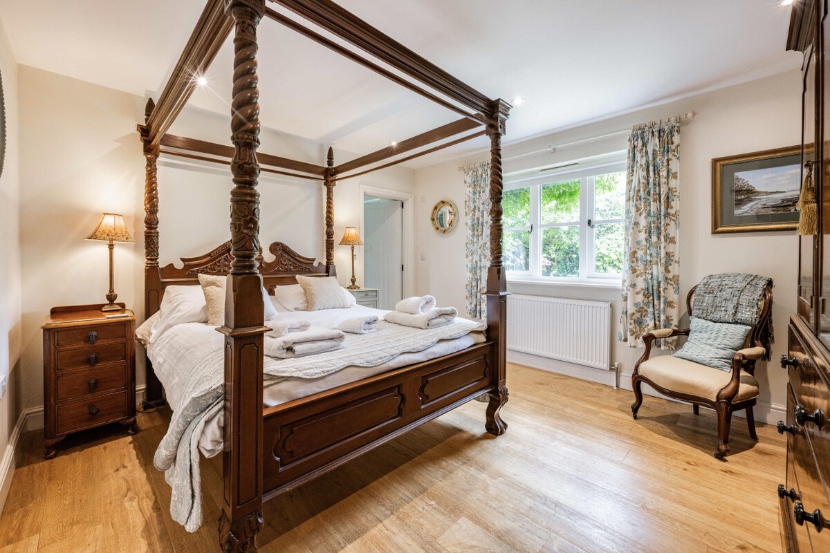 15-Gardeners Cottage, Blakeney-15