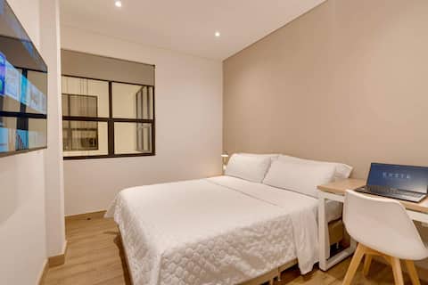 Popular Airbnb listing: M203 • Nice Quiet Room • River Boulevard • AirCon in La Merced